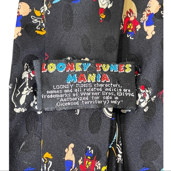 Silk tie Warner Brothers necktie Looney Tunes “Novelty” Vintage tie 90’s - Picture 2 of 4